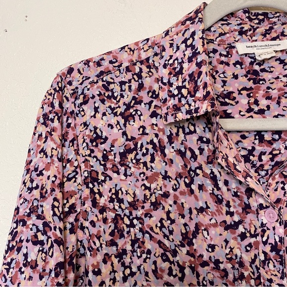 🌻3 for $25 SALE- Beachlunchlounge Abstract Button Down Blouse - Picture 5 of 8